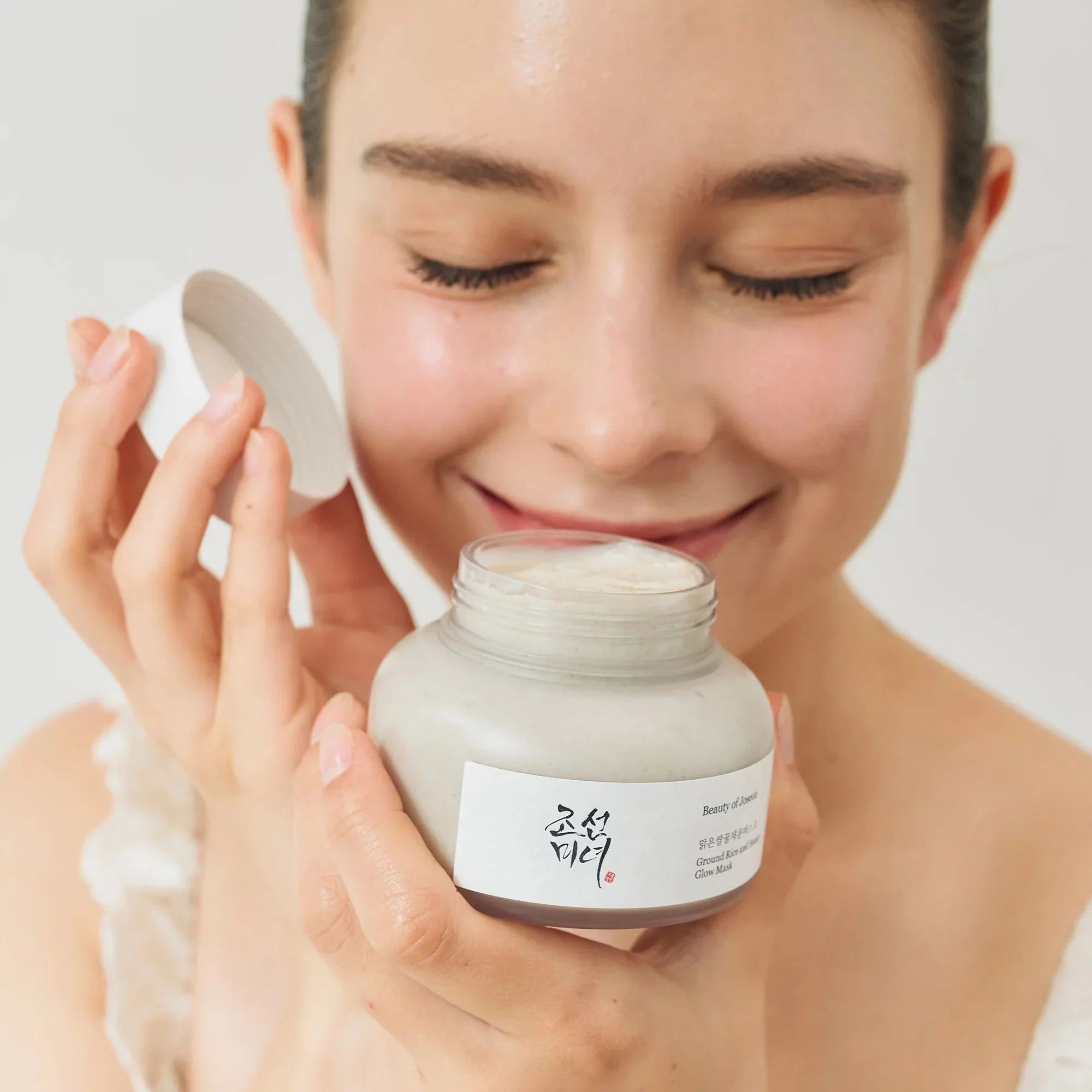 Ground Rice and Honey Glow Mask [150g] - Image 3