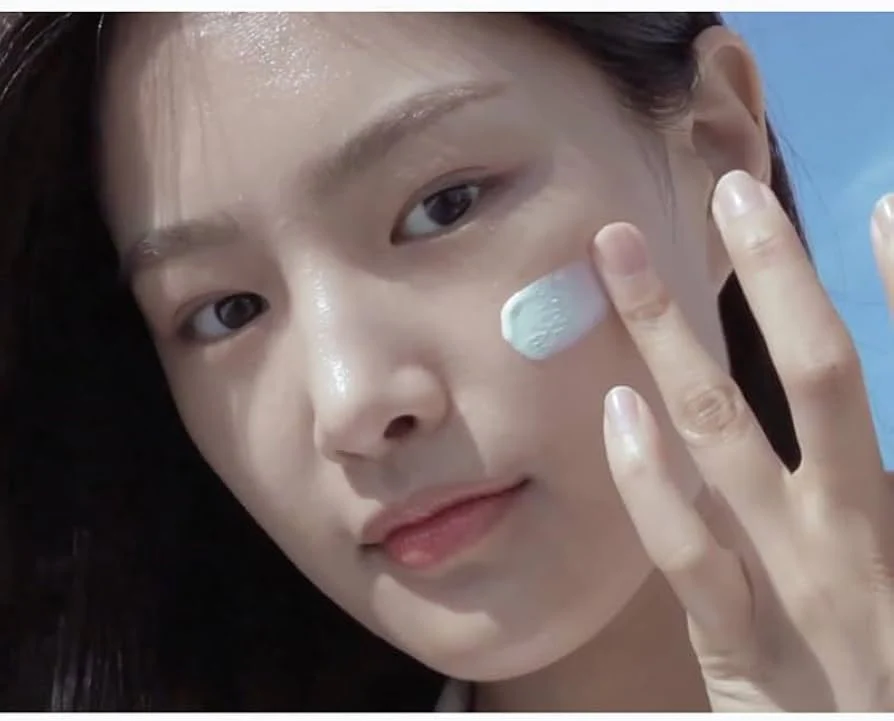 Dual Barrier Watery Sun Cream [40ml] - Image 3