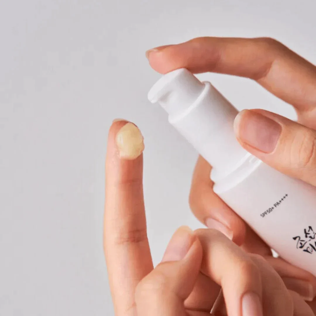 Ginseng Moist Sun Serum SPF50+ [50ml] - Image 3