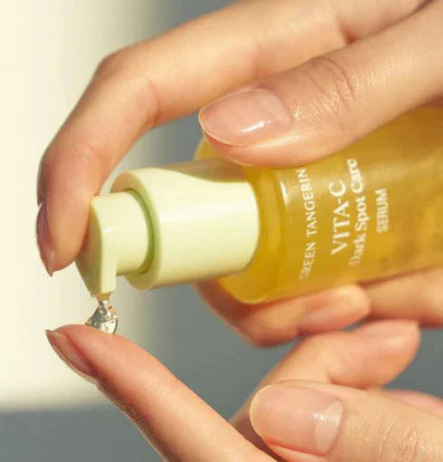 Green Tangerine Vita C Dark Spot Care Serum [40ml] - Image 3