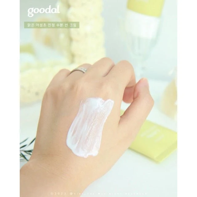 Heartleaf Calming Moisture Sun Cream [50ml] - Image 3