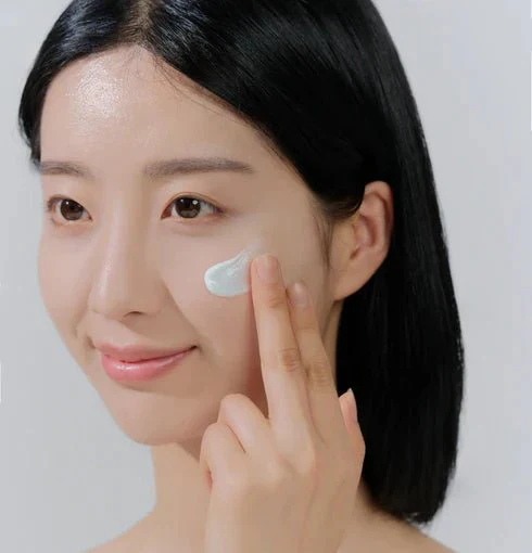 Madagascar Centella Hyalu-Cica Water-Fit Sun Serum [50ml] - Image 3