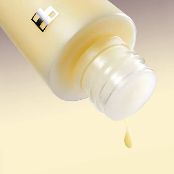 AGE-R Glutathione Glow Toner [140ml] - Image 2